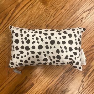 Spotted pillow